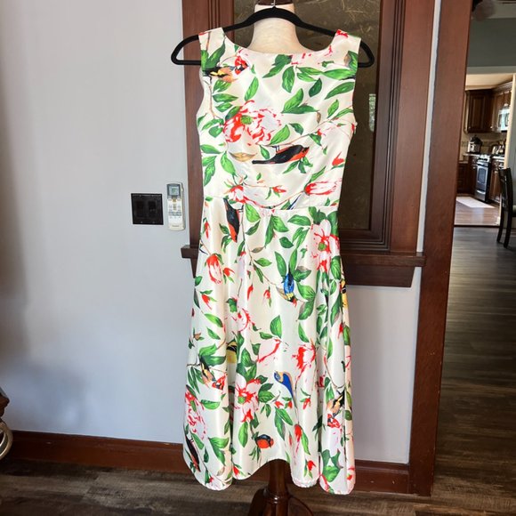 FLOWER & RAIN bird with leaves print dress. Size Small - Picture 6 of 6